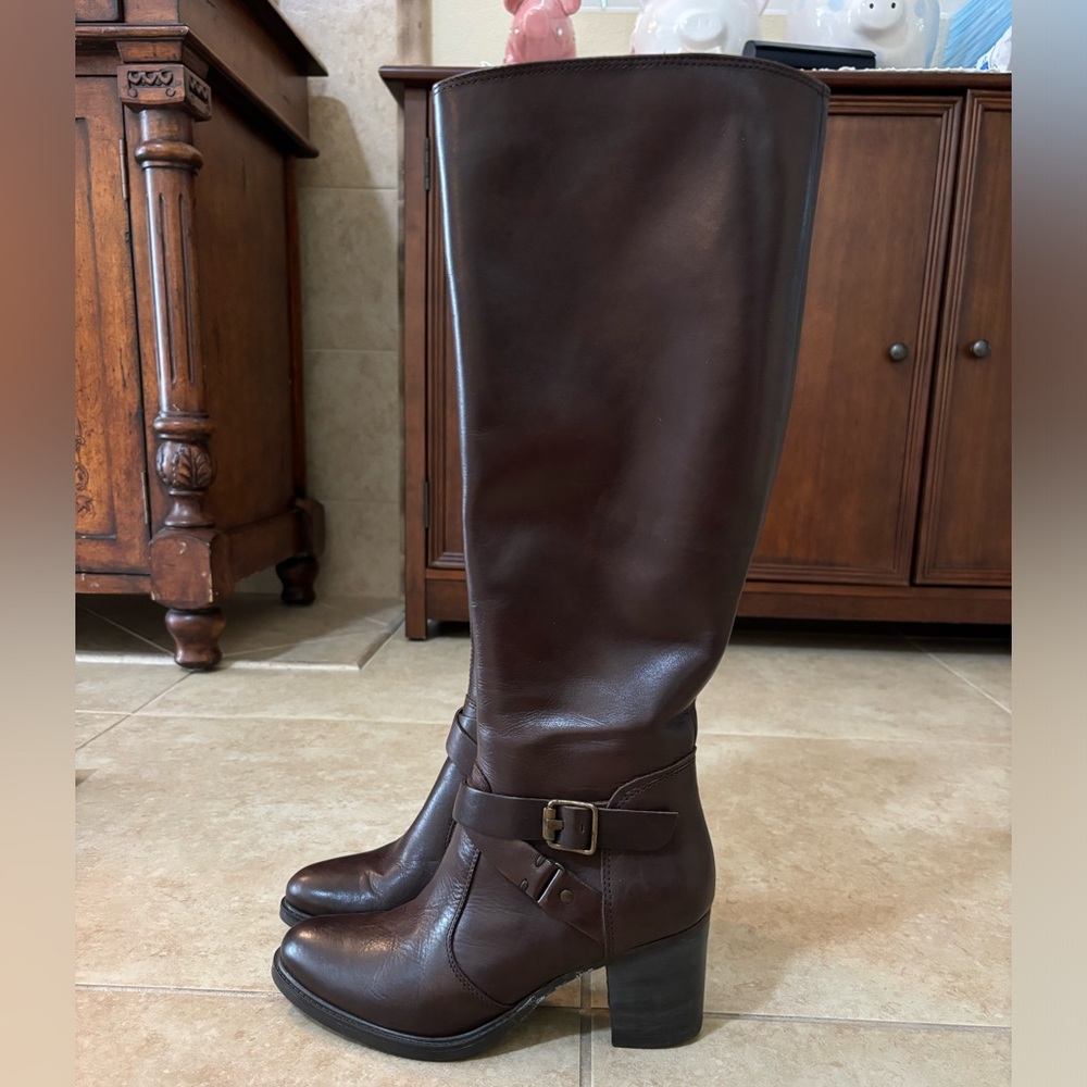 Heeled Buckle Boots